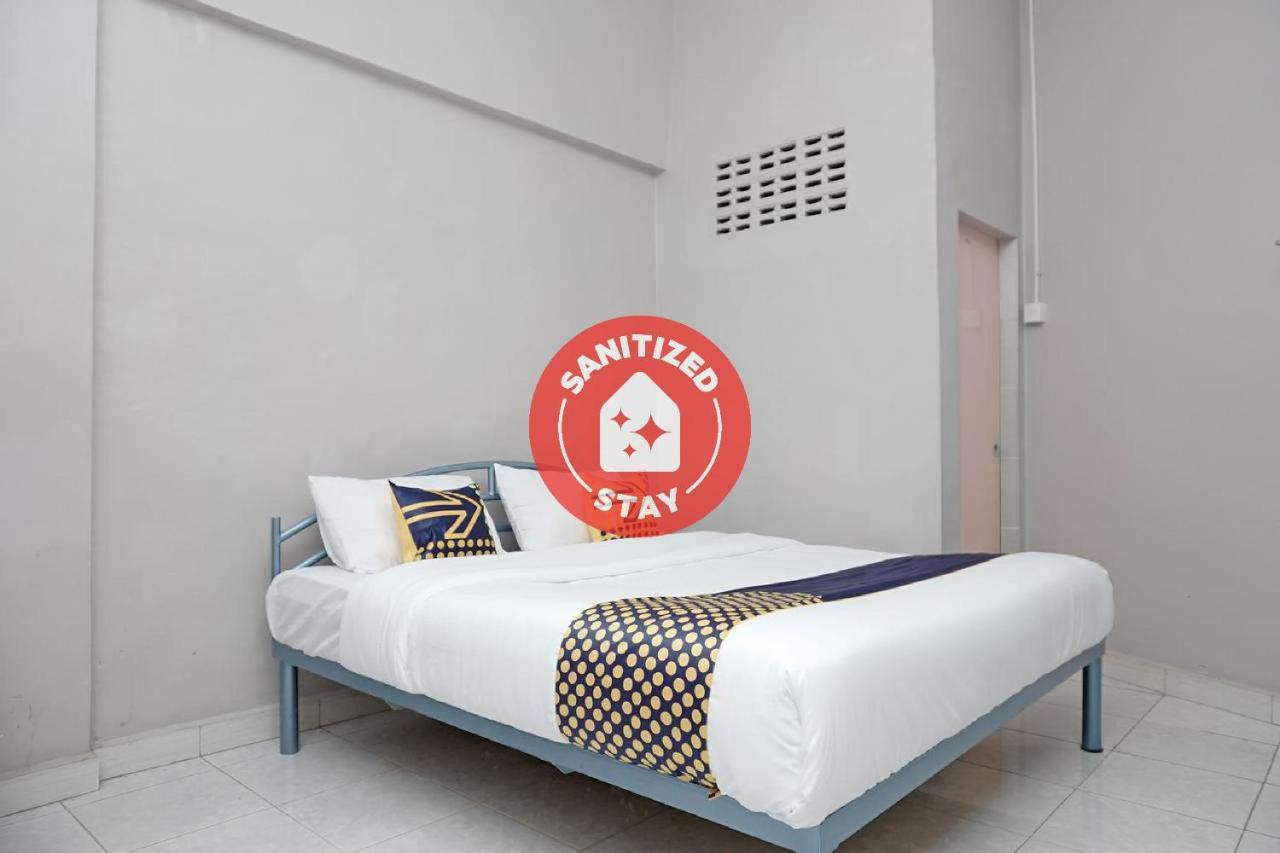 SPOT ON 2200 Hotel Gunung Sari Rantauprapat Exterior foto