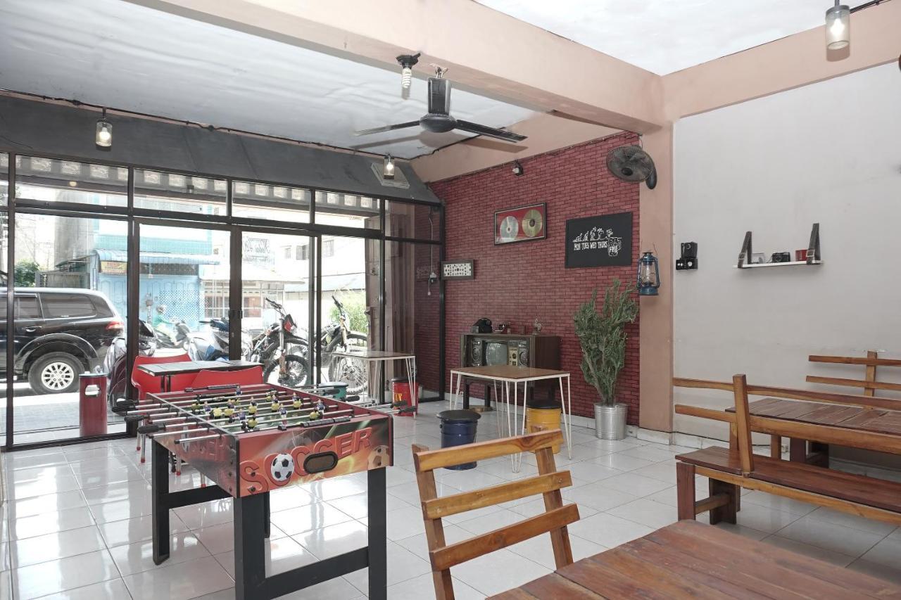 SPOT ON 2200 Hotel Gunung Sari Rantauprapat Exterior foto